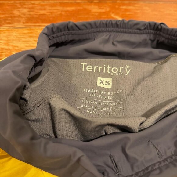 Territory Run Co All Day Run Orange Shorts Women's XS - Picture 5 of 5